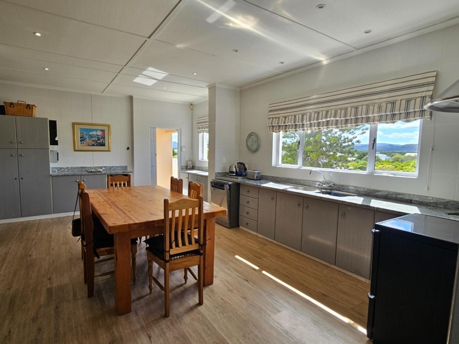 4 Bedroom Property for Sale in Pearly Beach Western Cape